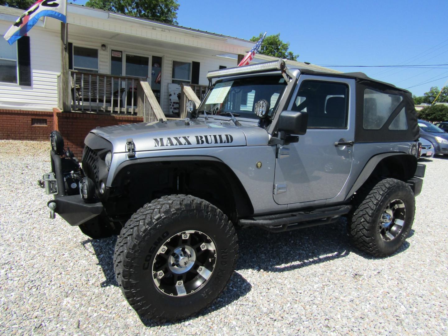 2014 Silver /Gray Jeep Wrangler Sport 4WD (1C4AJWAG5EL) with an 3.6L V6 DOHC 24V FFV engine, Automatic transmission, located at 15016 S Hwy 231, Midland City, AL, 36350, (334) 983-3001, 31.306210, -85.495277 - Photo#2